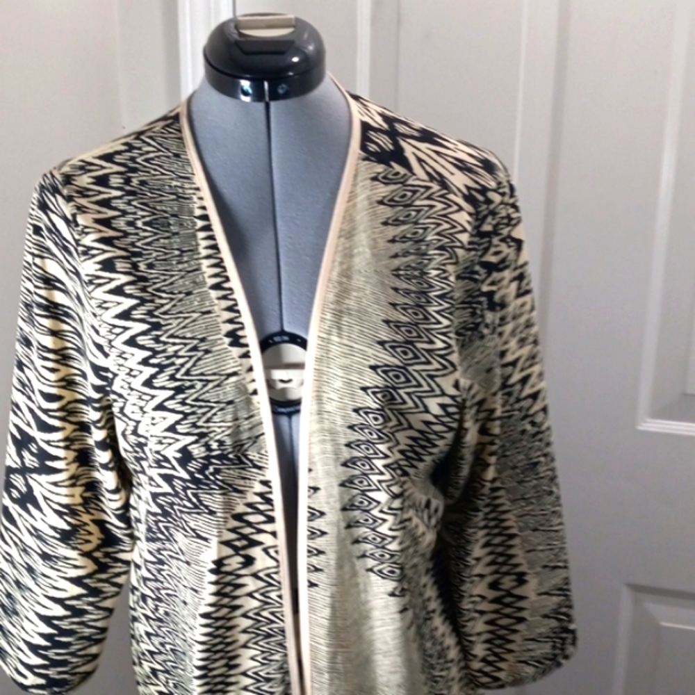 TEA N Rose Women's Cream/Black with Lace Jacket/Blazer Size Med